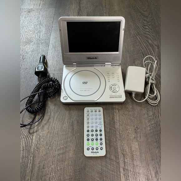 Mintek MDP-1720 Portable DVD Player 7” TFT Monitor - Picture 3 of 9